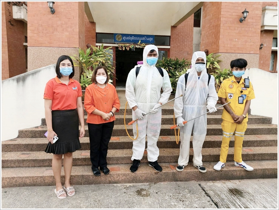 ﻿สำนักงานบังคับคดีจังหวัดบุรีรัมย์ สาขานางรอง ได้ดำเนินการฉีดพ่นน้ำยาฆ่าเชื้อโรคเพื่อป้องกันการแพร่ระบาดของโรคติดเชื้อไวรัสโคโรนา 2019 (Coronavirus Disease 2019 : COVID-19)